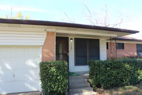 1731 Buena Vista St, Mesquite, TX 75149