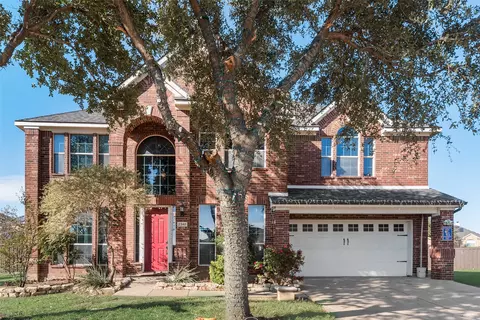 2348 Clark Trl, Grand Prairie, TX 75052