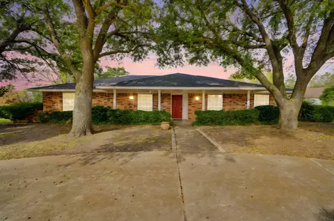 214 Willow Creek Ln, Ovilla, TX 75154