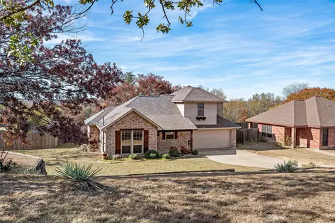 1005 King St, Weatherford, TX 76086