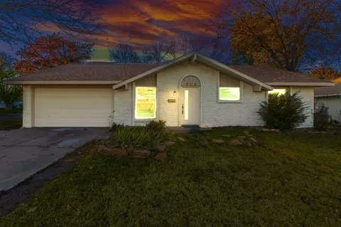 525 Birchwood Dr, Garland, TX 75043