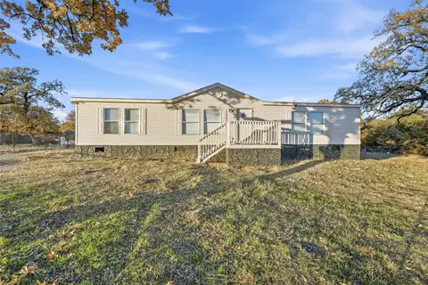 296 Oakley Cir, Weatherford, TX 76085