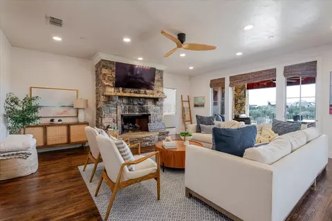 1653 Scenic Dr #102, Graford, TX 76449