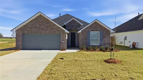 4161 Grassy Lake Dr, Bossier City, LA 71111