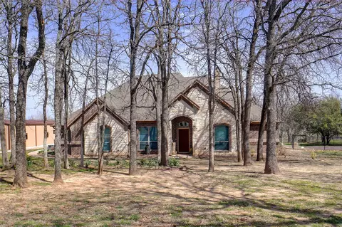 226 Falcon Dr, Weatherford, TX 76088