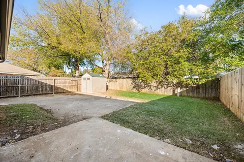 Exterior - 3014 Kathleen Ln, Euless, TX 76039 photo 2 of 3