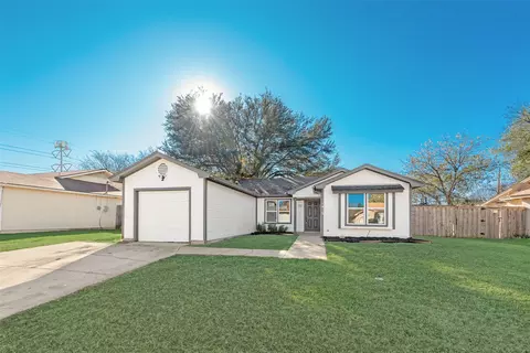 1418 Colonnade Dr, Arlington, TX 76018