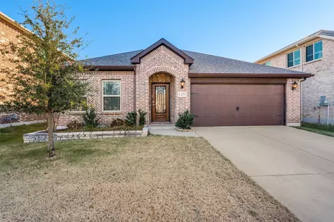 1220 Mill Pl, Aubrey, TX 76227