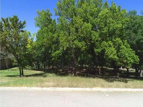 2101 Clear Creek Dr, Weatherford, TX 76087