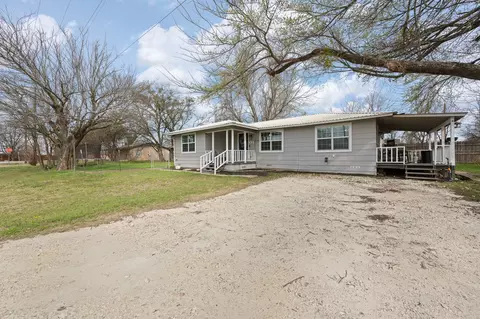 412 W Godley Ave, Godley, TX 76044