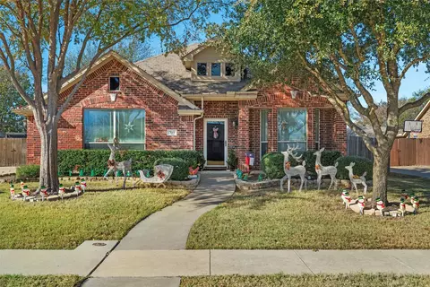 709 Willow Crest Dr, Midlothian, TX 76065