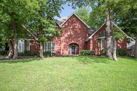 8312 Thorncrest Ct, North Richland Hills, TX 76182