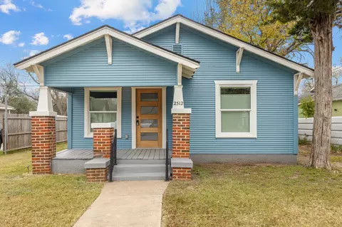 2512 Campbell St, Fort Worth, TX 76105