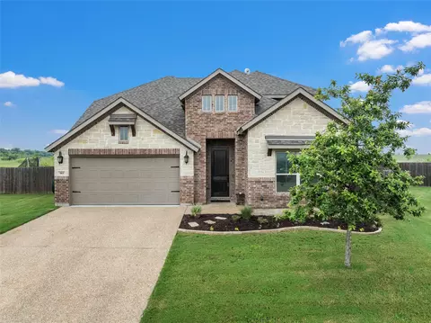 903 Dublin Ct, Mcgregor, TX 76657