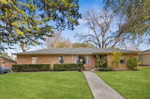 2336 Fenestra Dr, Dallas, TX 75228
