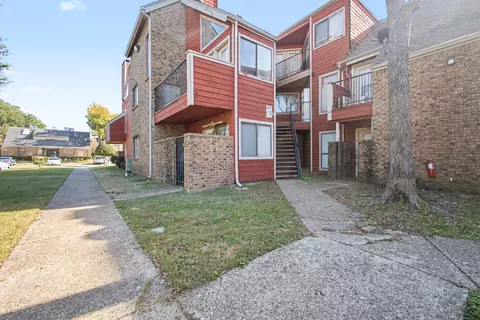 9827 Walnut St #210, Dallas, TX 75243