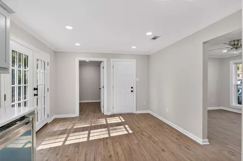 Entry Way - 902 Clay St, Minden, LA 71055 photo 1 of 1