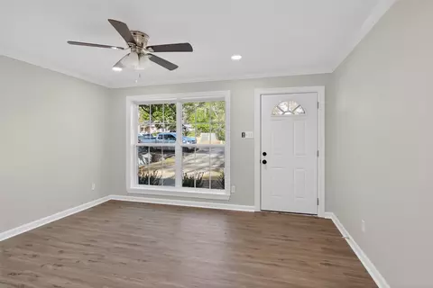 Living - 902 Clay St, Minden, LA 71055 photo 3 of 4
