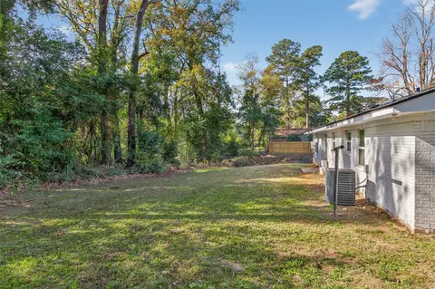 Exterior - 902 Clay St, Minden, LA 71055 photo 8 of 9