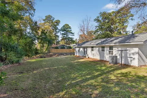 Exterior - 902 Clay St, Minden, LA 71055 photo 7 of 9
