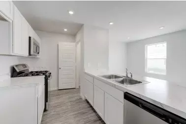 Kitchen - 511 Don Ln, Itasca, TX 76055 photo 3 of 3