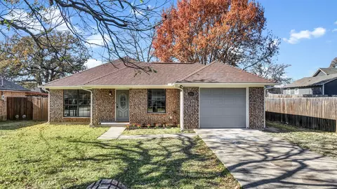 206 Cherry St, Weatherford, TX 76086