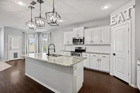 1000 Barry Dr, Weatherford, TX 76087