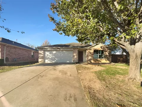 1600 Desperado Rd, Fort Worth, TX 76131