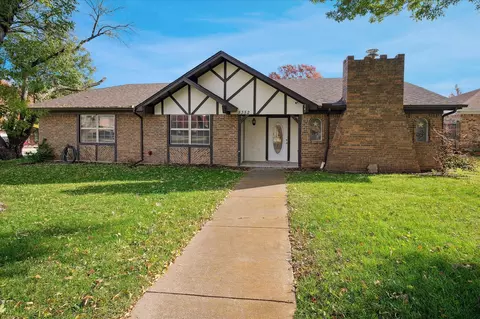 5352 Colorado Ct, North Richland Hills, TX 76180