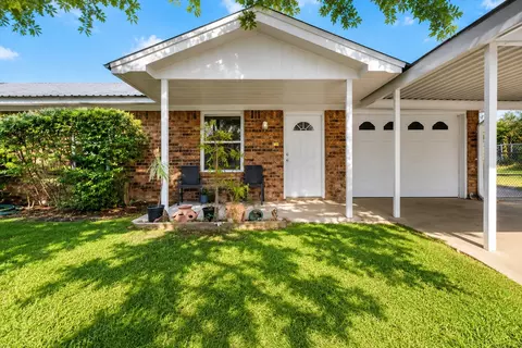 1706 Hitching Post Rd, Granbury, TX 76049