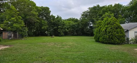 122 Oak St, Lancaster, TX 75146
