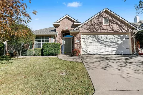 1917 Cavender Cir, Denton, TX 76205