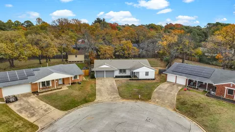 905 Pontiac Ct, Arlington, TX 76013