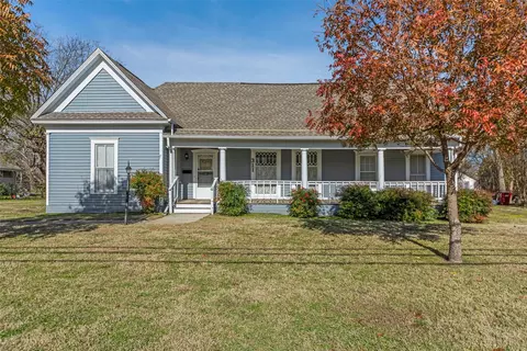 311 Summit St, Farmersville, TX 75442