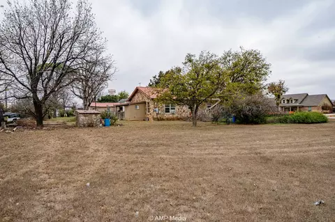 Exterior - 1104 N Avenue Ave E, Haskell, TX 79521 photo 9 of 9