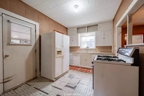 Kitchen - 1104 N Avenue Ave E, Haskell, TX 79521 photo 1 of 4