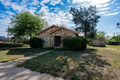 1104 N Avenue Ave E, Haskell, TX 79521
