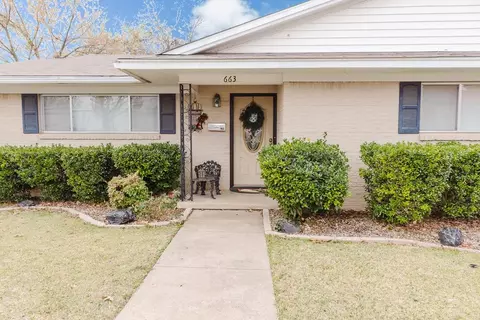 663 6th St, Honey Grove, TX 75446