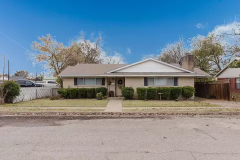 663 6th St, Honey Grove, TX 75446