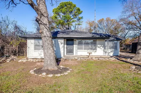 1501 E Henderson St, Cleburne, TX 76031
