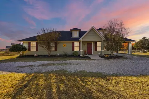 103 Toowoomba Ln, Weatherford, TX 76085