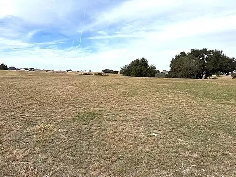 6449 Berkshire Cir, Cleburne, TX 76033