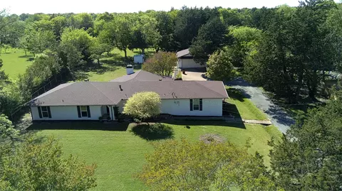 424 Ridgeview Rd, Sherman, TX 75092