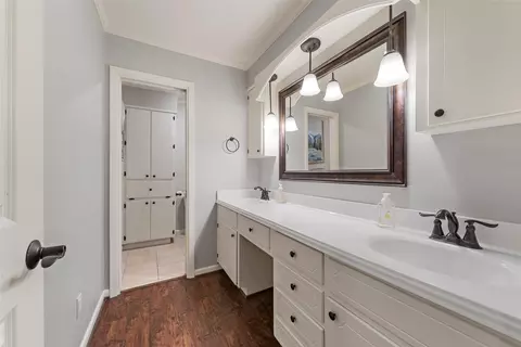 Bath - 3733 Laguna Vista Dr, Waco, TX 76708 photo 1 of 3