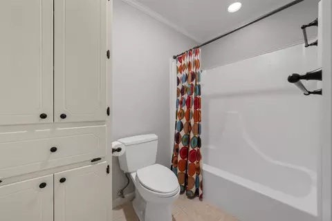 Bath - 3733 Laguna Vista Dr, Waco, TX 76708 photo 2 of 3