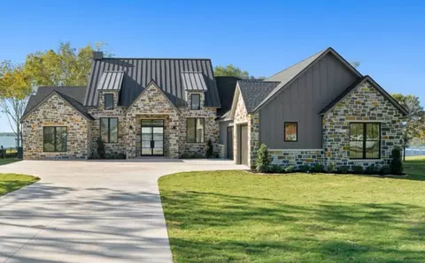 1194 The Shores Dr, Corsicana, TX 75109
