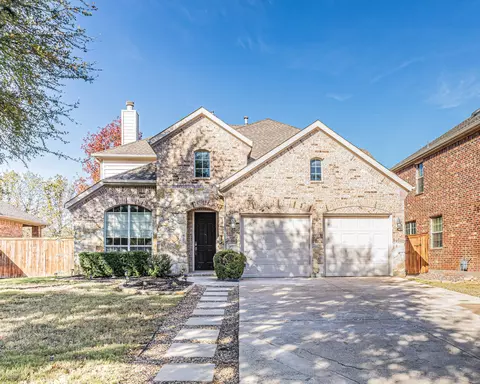1411 Golf Club Dr, Lantana, TX 76226