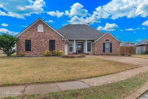 1537 Nottoway Pl, Bossier City, LA 71112