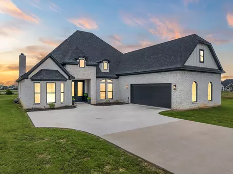 124 High Point Dr, Hillsboro, TX 76645