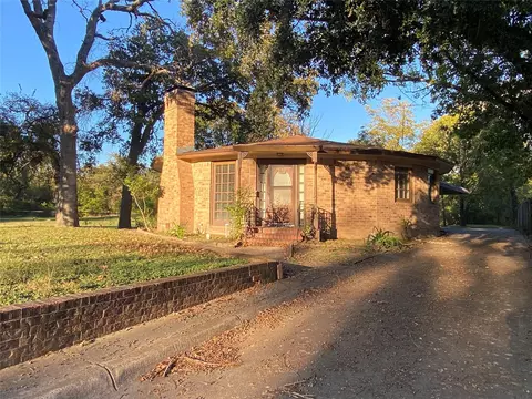 1805 E Beverly Dr, Corsicana, TX 75110